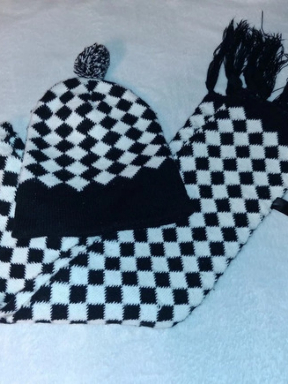 Jessica Simpson Black & White Checkered Scarf with Hat